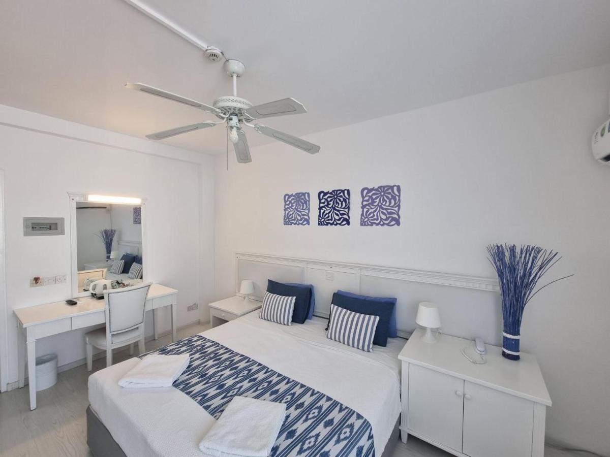 Nereus Hotel Paphos Exterior photo